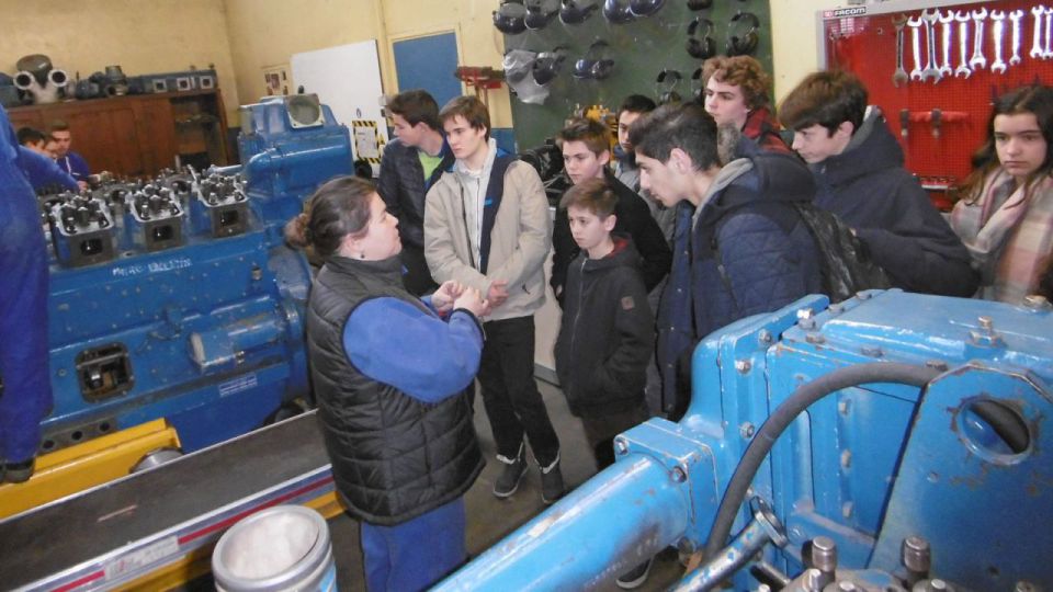 Visite de collégiens d'Auray au Lycée maritime