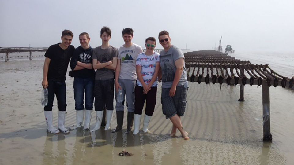 THE STUDENTS OF 2NDE YEAR OF BTEC NATIONAL IN AQUACULTURE ON THE ROAD TO THE “EMERAUDE” COAST AND JERSEY